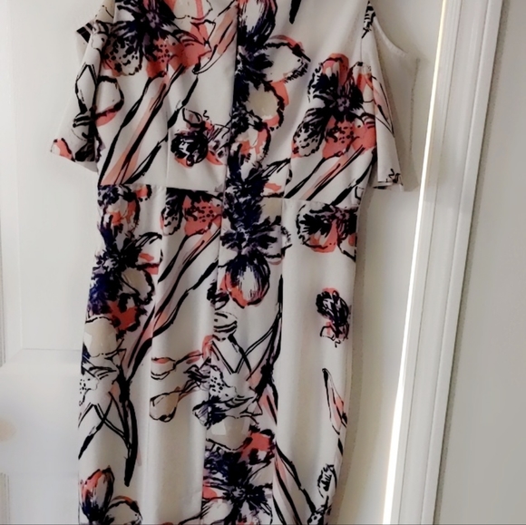 Jax formal dress - Picture 2 of 3